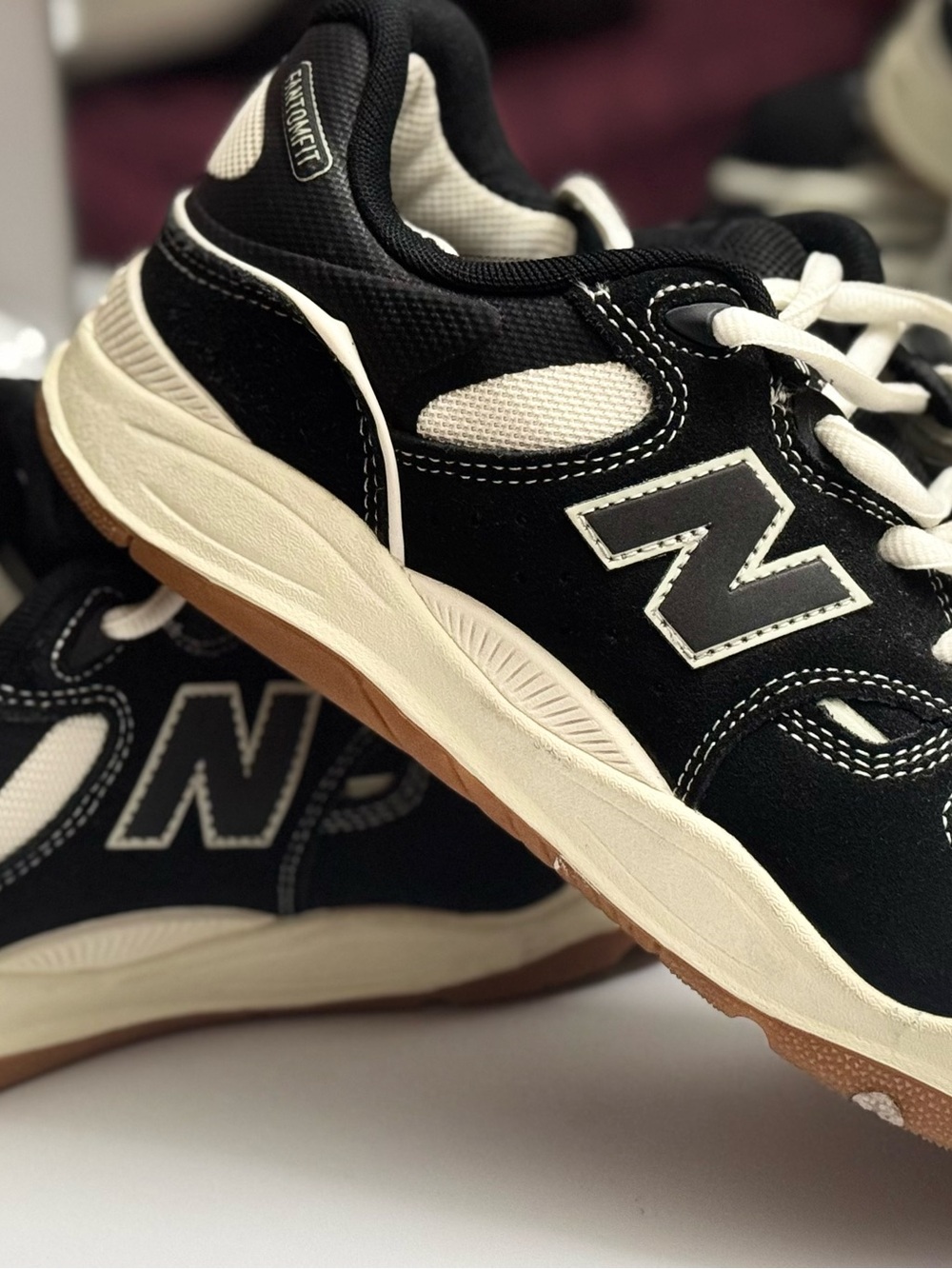New Balance Men’s Black, Cream & Gum Retro Runner